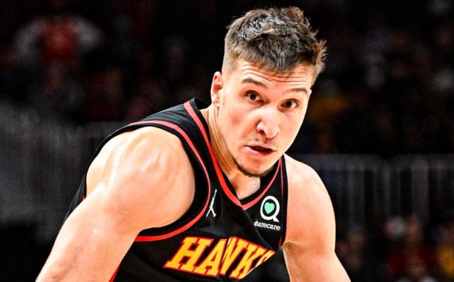 英超历史曾有7名球员节礼日戴帽：亨利、贝巴、贝尔、凯恩在列（英超史上节礼日戴帽者共7人：亨利、贝巴、贝尔、凯恩榜上有名）