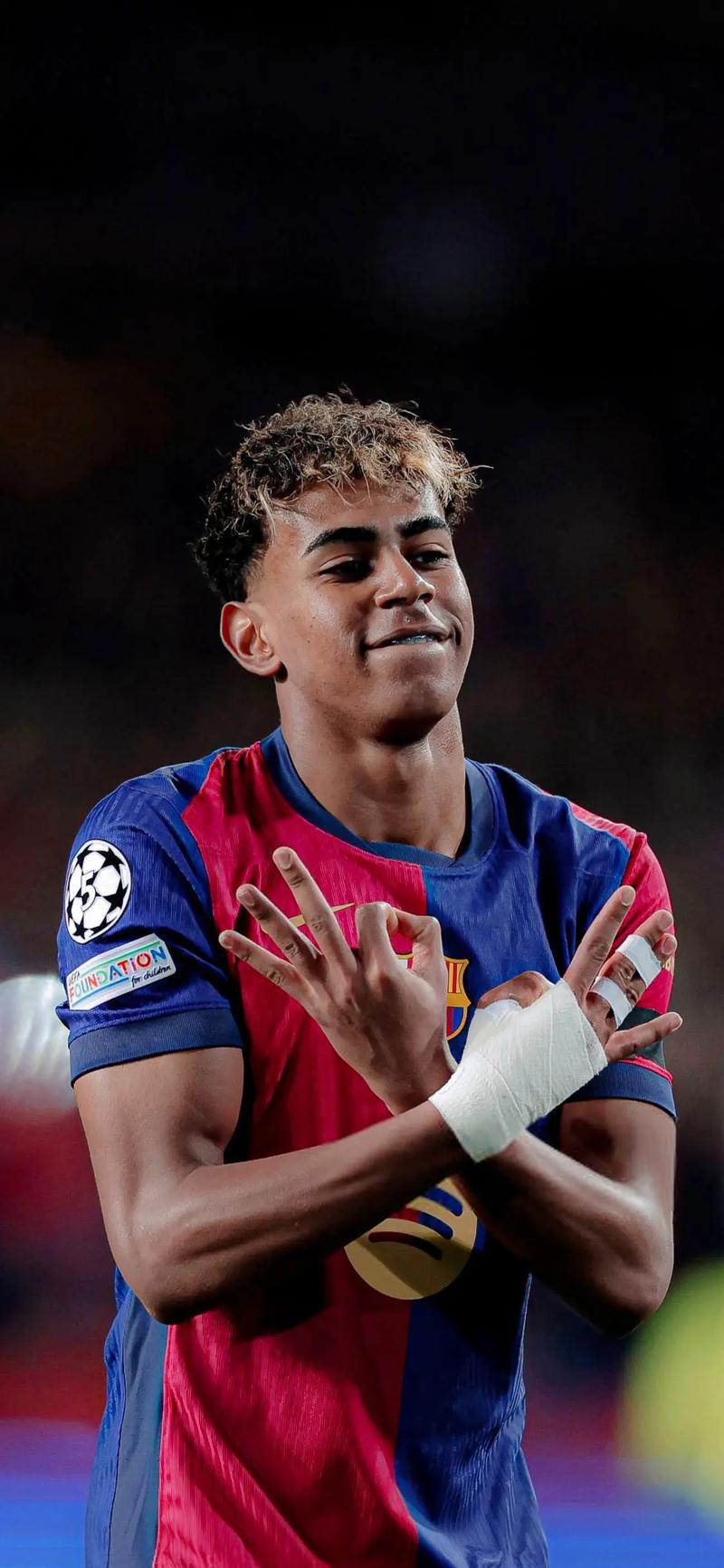 本轮欧冠最佳阵容：诺伊尔、福登、奥斯梅恩、梅里诺在列（欧冠本轮最佳阵容出炉：诺伊尔、福登、奥斯梅恩、梅里诺入围）