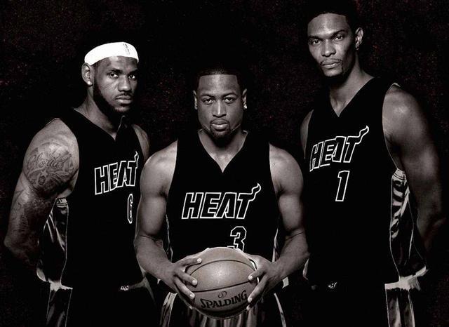 9次扑救力保零封，弗莱肯当选曼城vs勒沃库森全场最佳（弗莱肯9次神扑零封，对曼城战勒沃库森当选全场最佳）