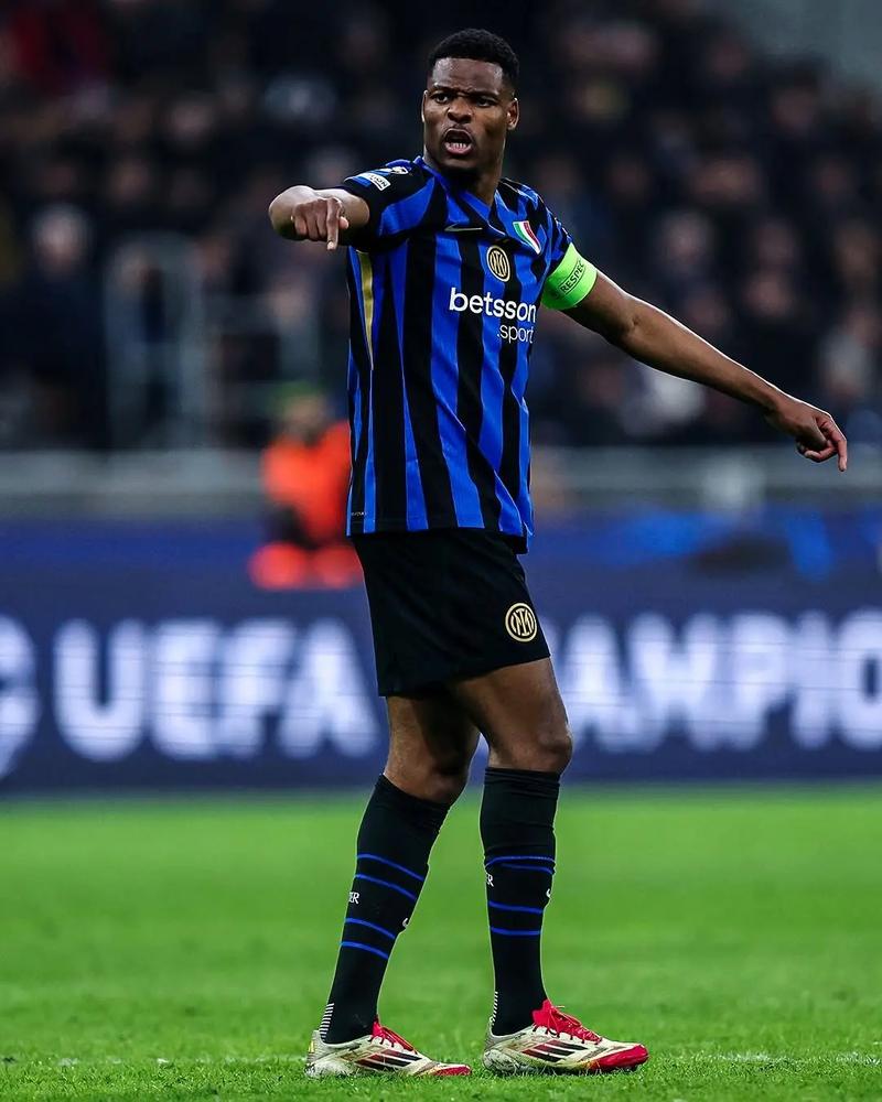 记者：米利唐最快将在11月30日战赫罗纳时复出（米利唐最早或于11月30日对阵赫罗纳时复出）