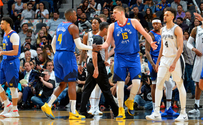 热刺欧罗巴寻出线契机 数据示本场有望2-1取胜（热刺欧联冲击出线良机 数据看好本场2-1胜出）