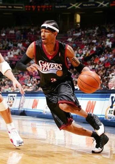 德天空：费内巴切想在冬窗引进莱万，但被莱万拒绝了（德天空：费内巴切冬窗求购莱万遭其拒绝）