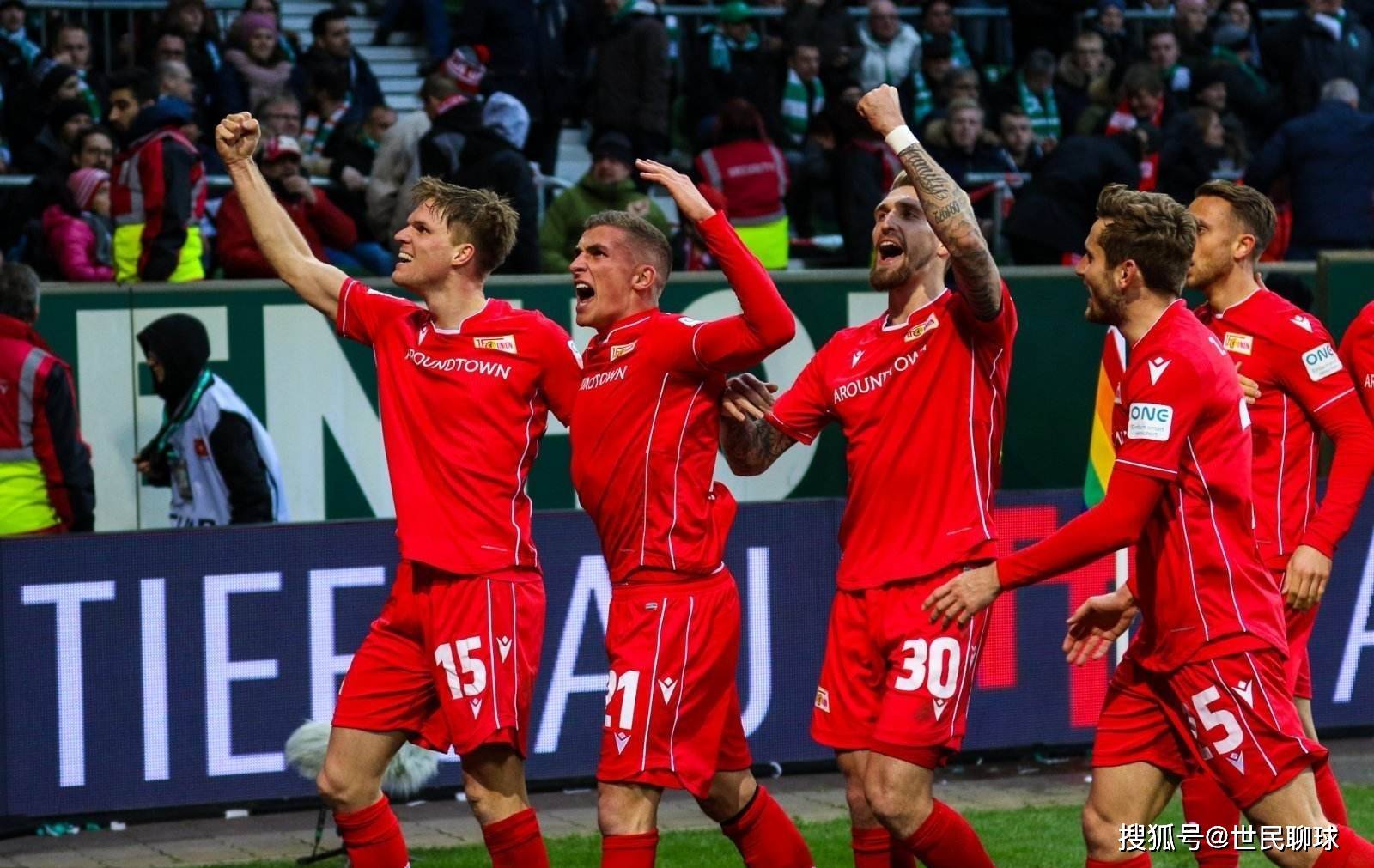 NBA半场：鲍尔21分8助，黄蜂两节轰80分领先老鹰11分（NBA半场战报：鲍尔21分8助攻，黄蜂半场轰80分领先老鹰11分）