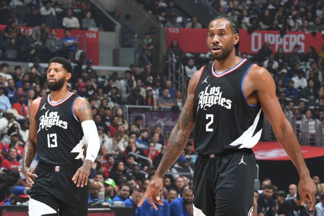 打得还可以！浓眉半场8中5拿到12分5板1助1断（浓眉半场状态不俗：8投5中斩获12分5板1助1断）