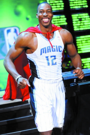 2-1逆转！超级后卫踢疯了，梅开二度导演逆袭，巴萨狂揽4连胜（巴萨2-1翻盘！铁卫双响主导逆袭，豪取四连胜）