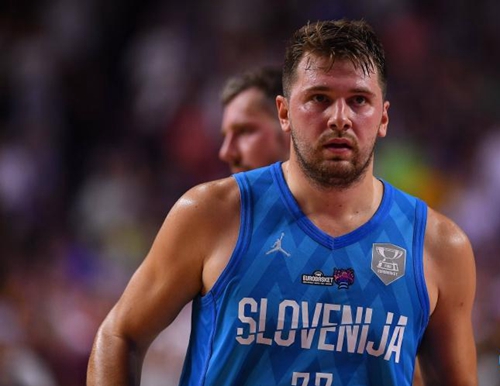 上海新援加盟引发关注（上海新援加盟掀起热议）