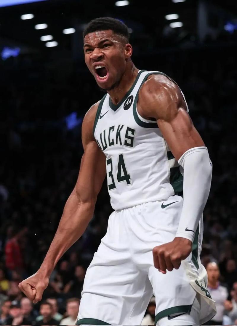 图片报：努贝尔能否留在斯图加特和他是否会大降薪有很大关系（图片报：努贝尔能否留在斯图加特取决于他是否愿意大幅降薪）