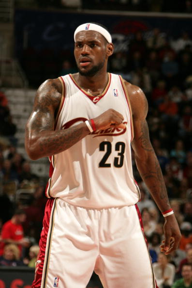 仅次于拉莫斯和魔笛，佩里西奇是欧冠打入点球第三年长的球员（佩里西奇位列拉莫斯、魔笛之后，成欧冠点球破门第三年长球员）