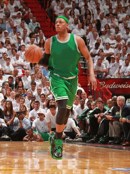 马卡：皇马坚持“主教练就是老大”原则，支持阿隆索所有决定（马卡：皇马奉行主帅说了算原则，全力支持阿隆索的所有决定）