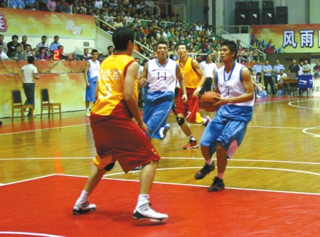 封神！62岁穆帅2射正绞杀64%控球，皇马决定欧冠生死？（神迹！62岁穆里尼奥以2次射正压制64%控球，皇马或成欧冠生死判官？）